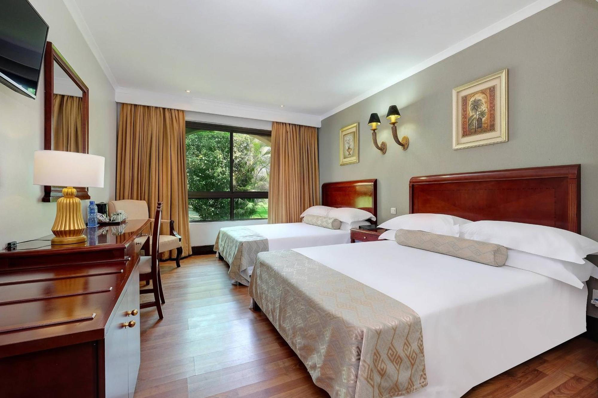 Protea Hotel By Marriott Лівінґстон Екстер'єр фото