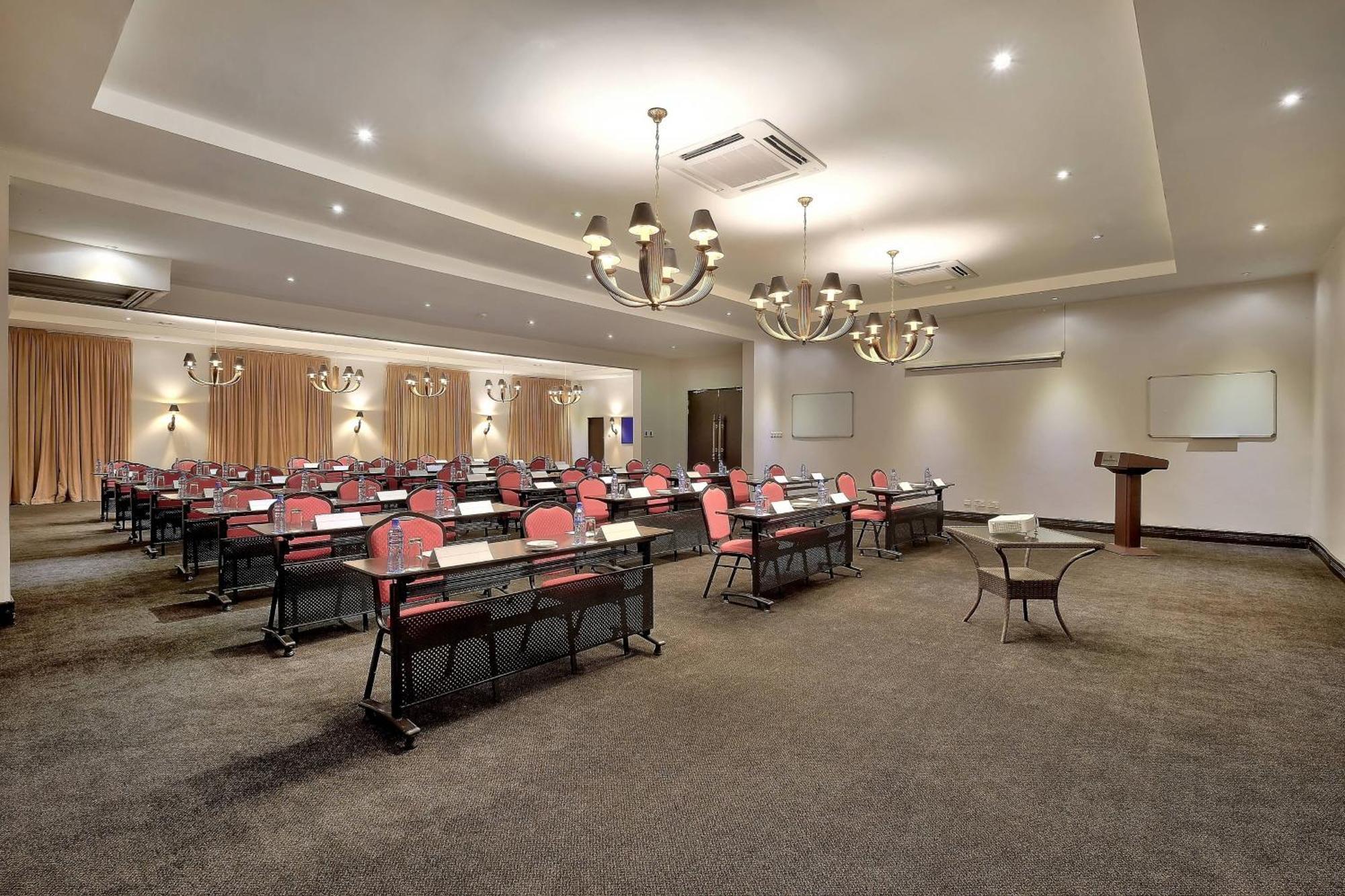 Protea Hotel By Marriott Лівінґстон Екстер'єр фото