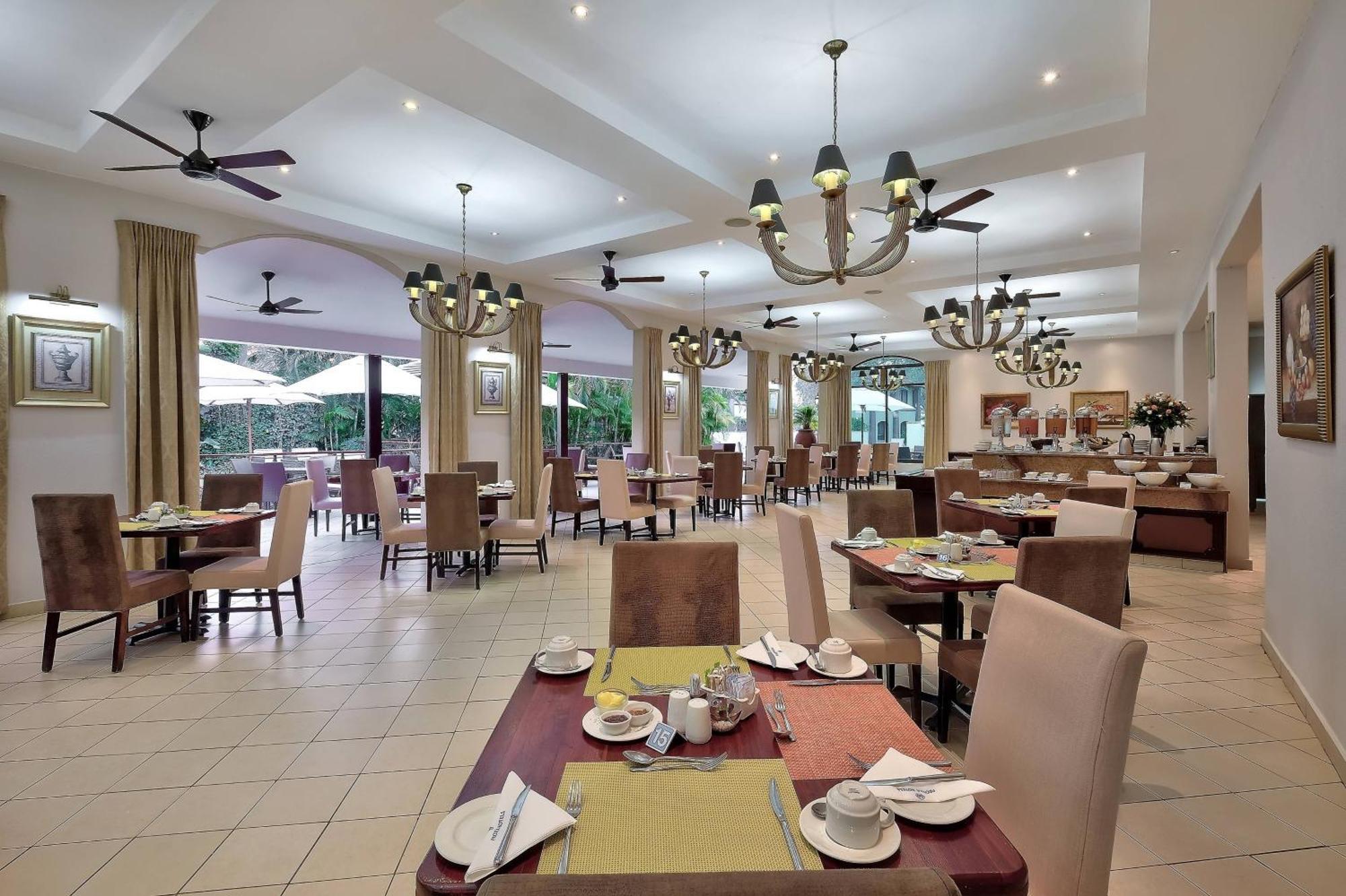 Protea Hotel By Marriott Лівінґстон Екстер'єр фото